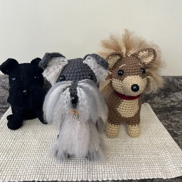 Handmade crocheted Schnauzer dog - Picture 5 of 5